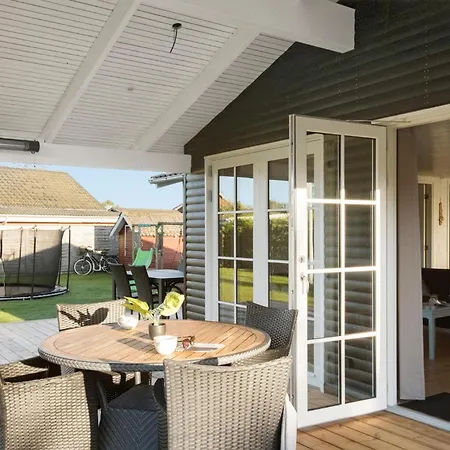 Lovely In With Kitchen